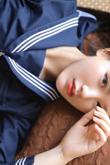 小野麻里亜